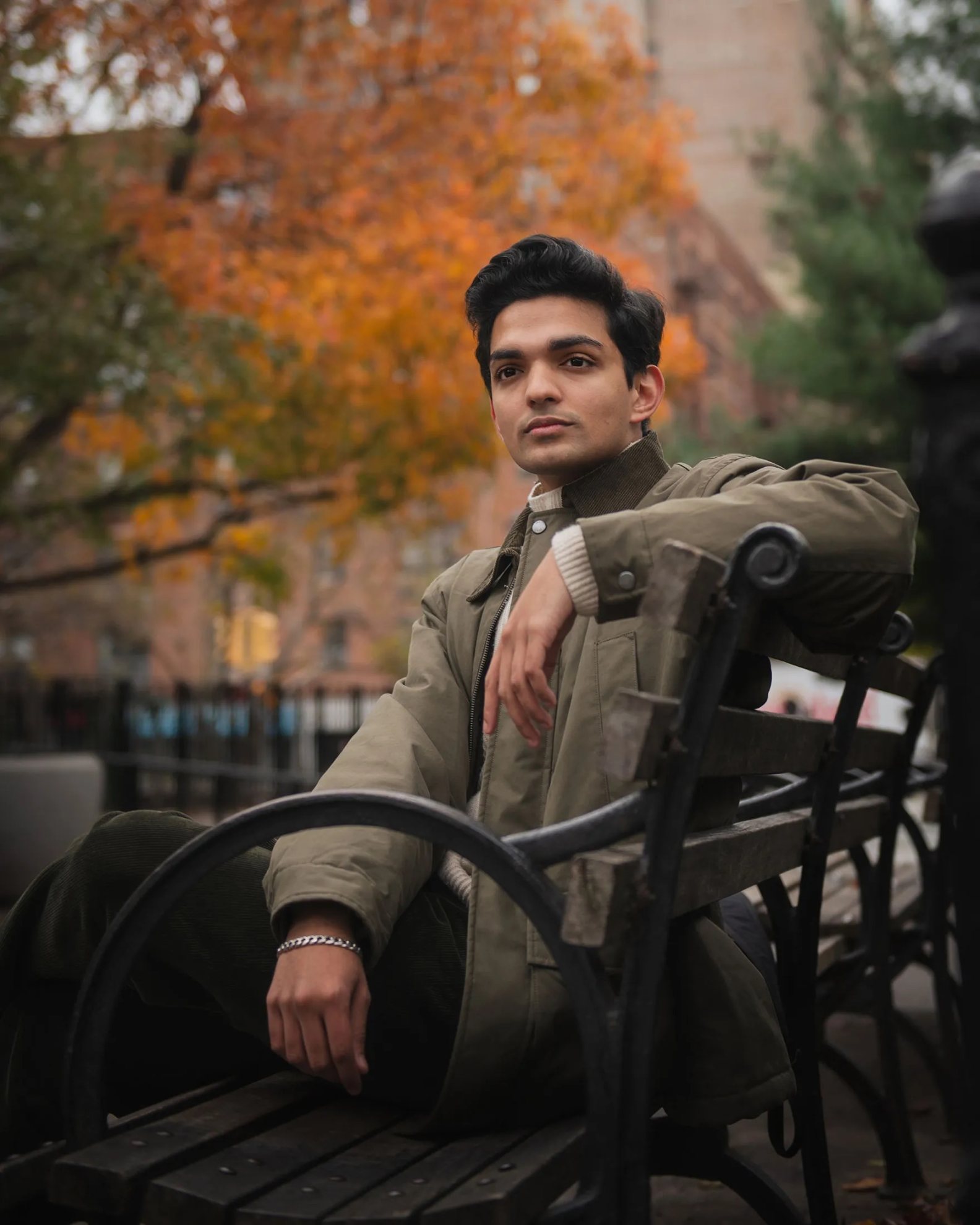 （Saha 在紐約聯合廣場。攝影師：Kholood Eid，為《彭博市場》拍攝）