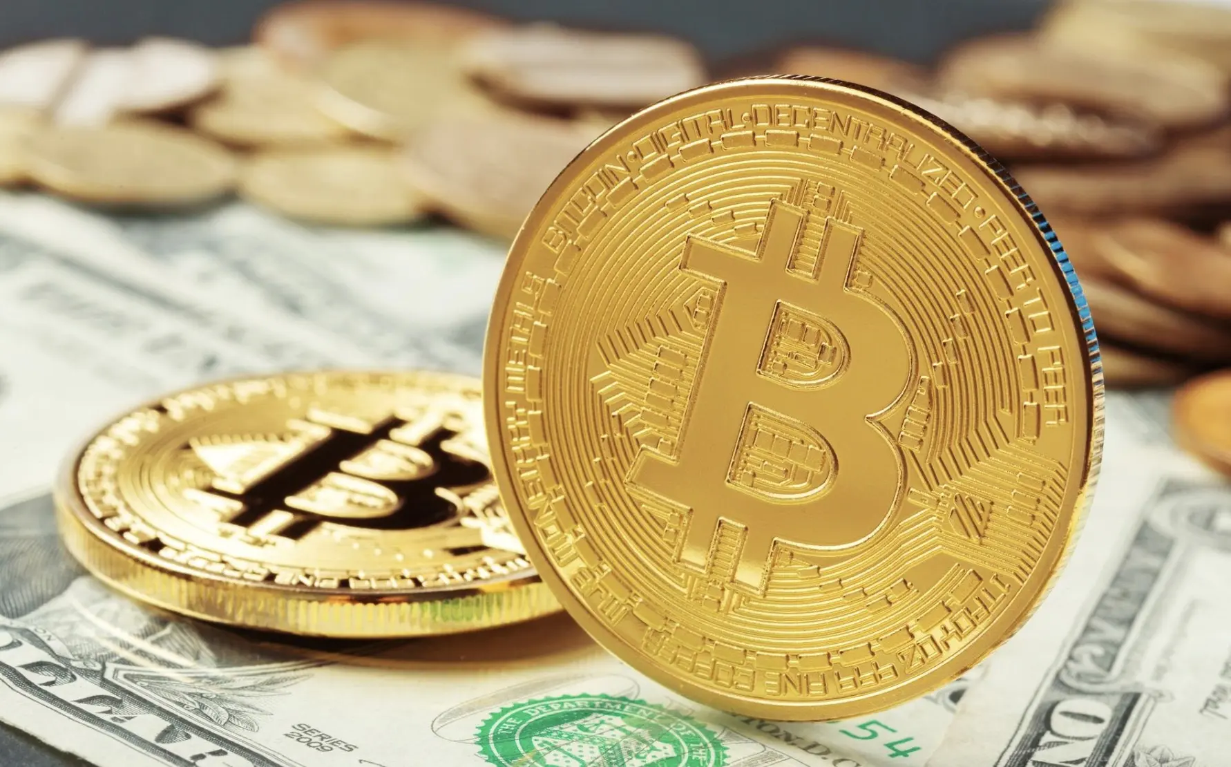 Arthur Hayes：警戒 BTC 跌至 8 萬，這或是新一輪「印鈔」的入場券