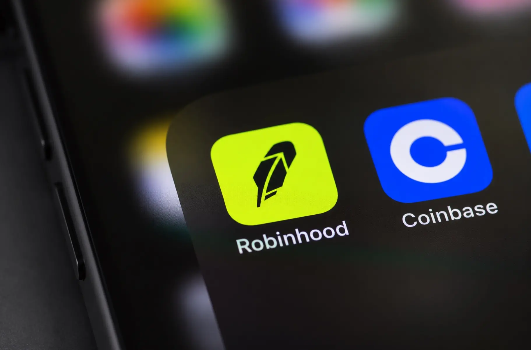 Robinhood 正面硬剛 Coinbase：誰能坐穩美國加密交易所頭把交椅？