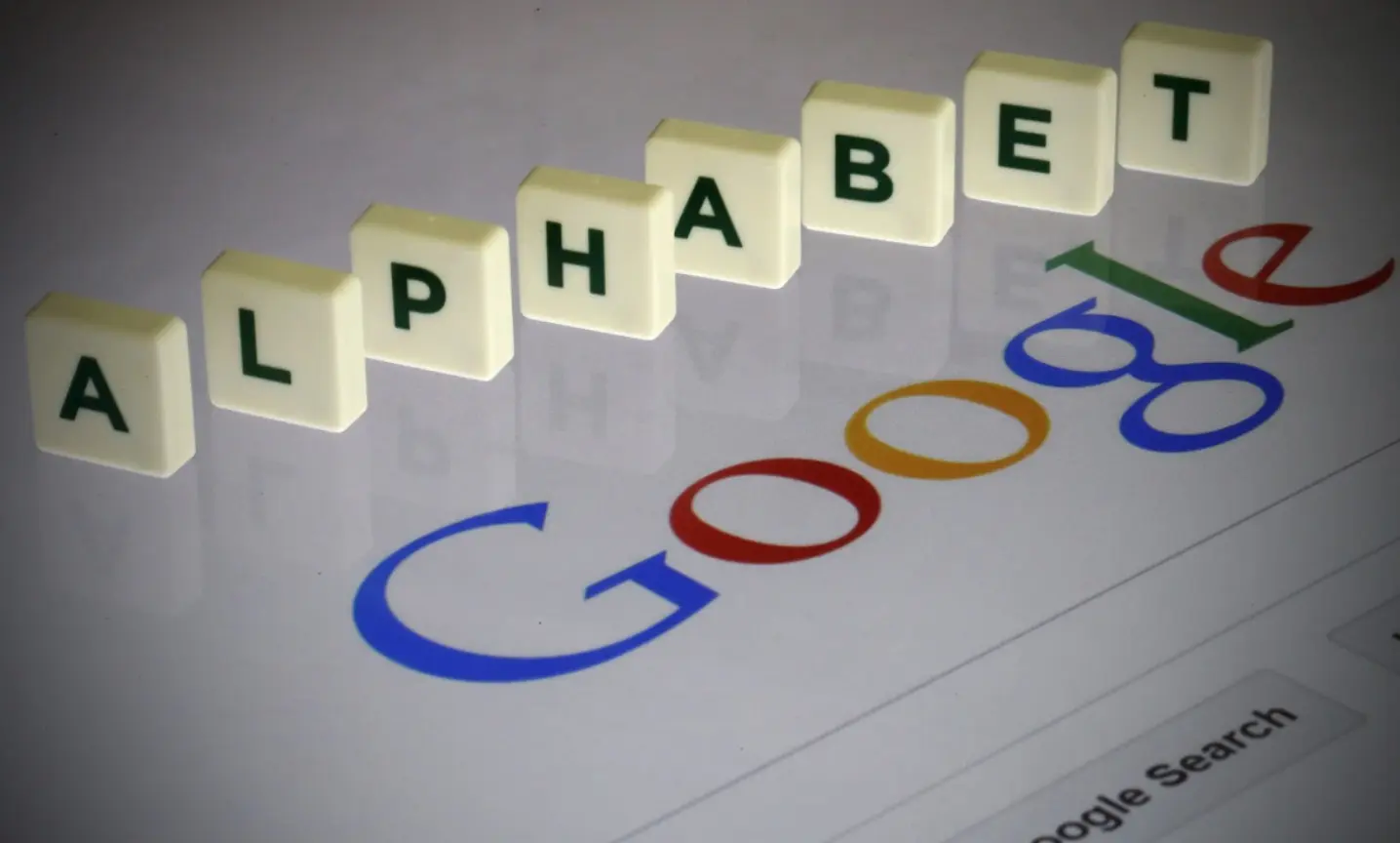 Google 財報亮眼仍重挫 10%！雲端營收翻倍，AI 燒錢壓力浮現
